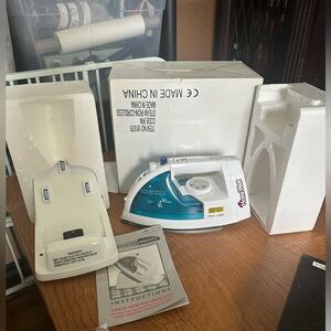 Home Well cordless iron
